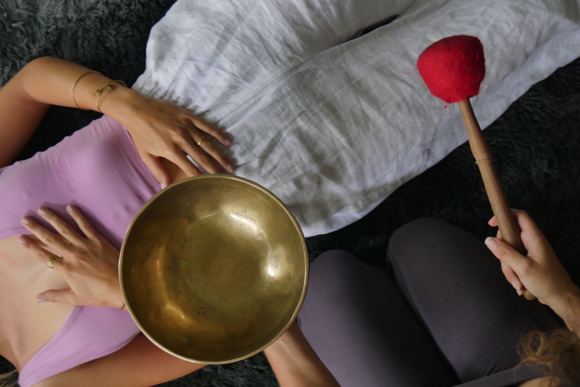 sound healing with singing bowl at Vultun Siargao