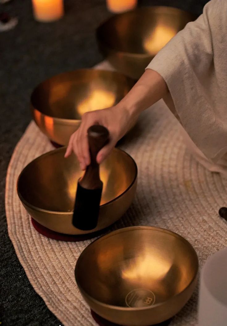 SOUND HEALING & MEDITATION